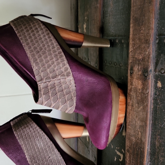 Devi Kroell Leather Platform Booties - Picture 3 of 16